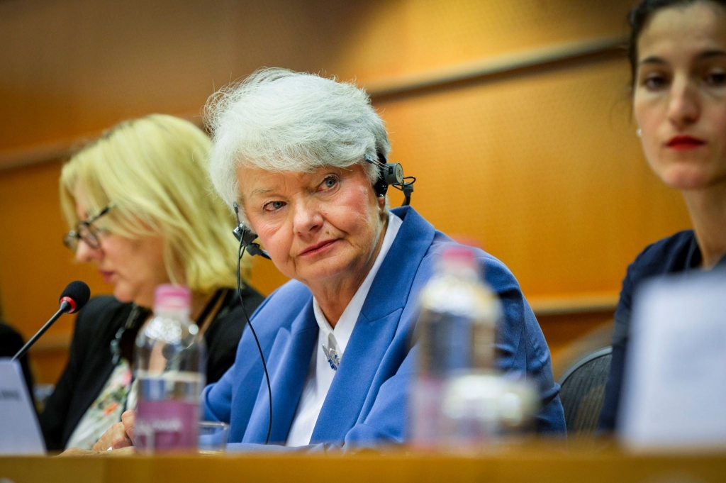 Komisja Kultury i Edukacji w PE przyjmuje opinię Krystyny Łybackiej