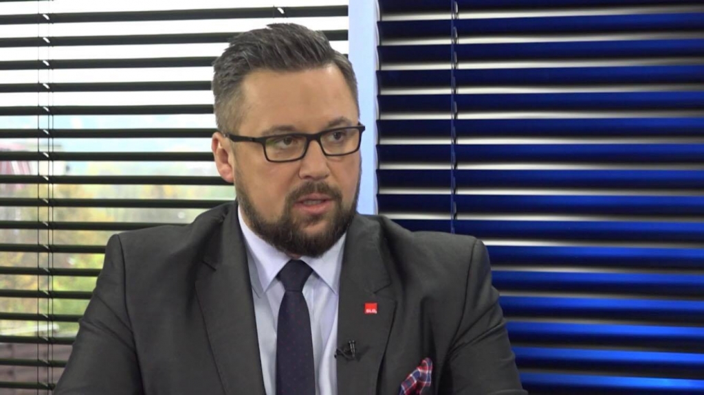 Zmiana rządu jest konieczna